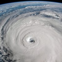 Las islas del Caribe en alerta máxima ante la llegada del poderoso huracán Elsa