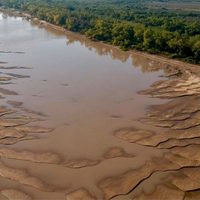 La hidroeléctrica Yacyretá estima que la bajante en el río Paraná será aún más profunda