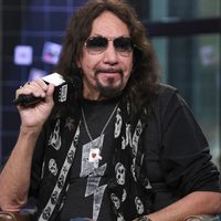 Autopsia revela que Ace Frehley, guitarrista de Kiss, murió debido a heridas sufridas por una caída