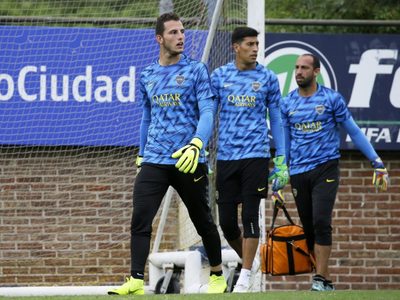 El movimiento de los arqueros en Boca, ¿vuelve un amigo de Román?