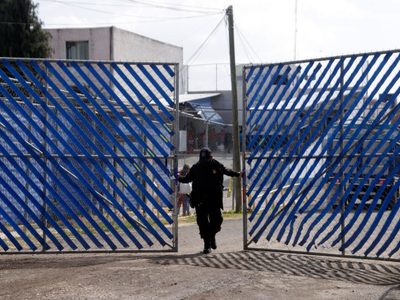Caso del bebé Tadeo: Se inconforman reos por nombramiento de directora del penal de San Miguel