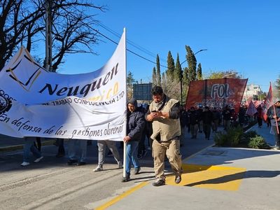 Trabajadores de Cerámica Neuquén protestan este jueves en las puertas de CALF