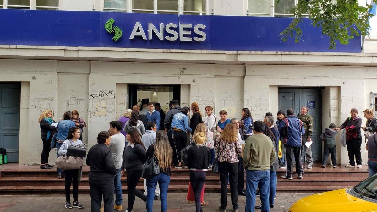 ANSES. Fuentes: (Twitter)