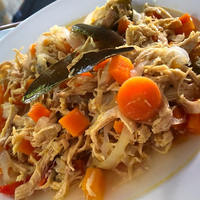 Pollo en escabeche: la receta bien jugosa y rendidora que necesitás para degustar algo rico en casa