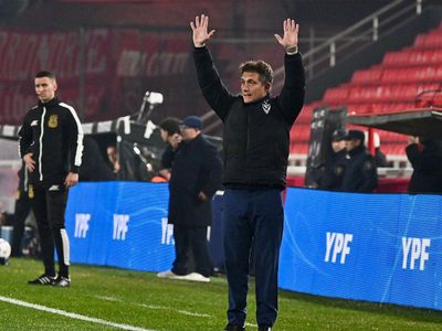 Vélez y Racing, en el partido de ida de cuartos de final