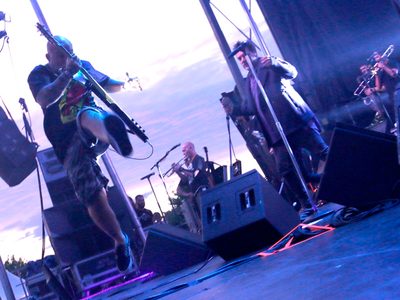 Aterciopelados, Pericos y Fabulosos Cadillacs cierran estelarmente el Ruido Fest