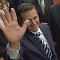 Peña Nieto fue captado en una tienda de ropa en Madrid (Fotos)