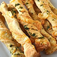 Palitos de queso con 2 ingredientes: una receta fácil y rápida para comer bien rico