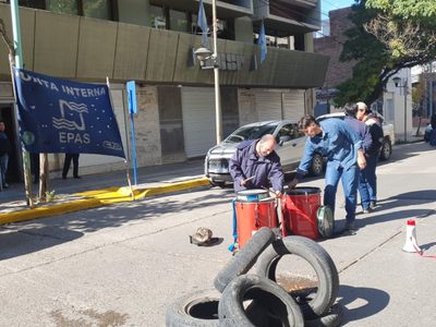 Trabajadores del EPAS reclamaron por falta de recursos y personal