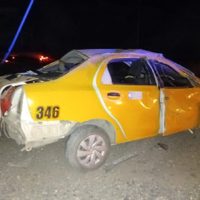 Impactante vuelco de un taxista neuquino en viaje al Mari Menuco