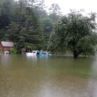 Desalojos y rescates por inundaciones en el noreste de EU