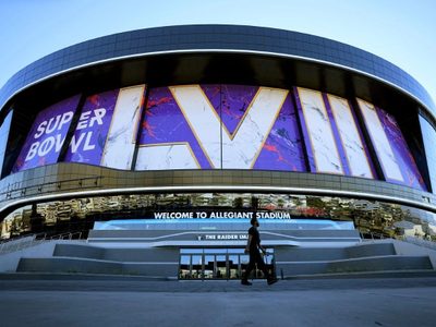 La noche de medios del Super Bowl podría volverse una locura en la Ciudad del Pecado