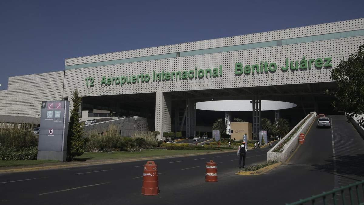 El Aeropuerto Internacional de la Ciudad de México estableció puntos externos para el abordaje de transporte solicitado mediante aplicaciones.