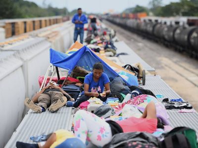 Gobierno de la CDMX alista albergue temporal para migrantes en el Deportivo Santa Martha Acatitla