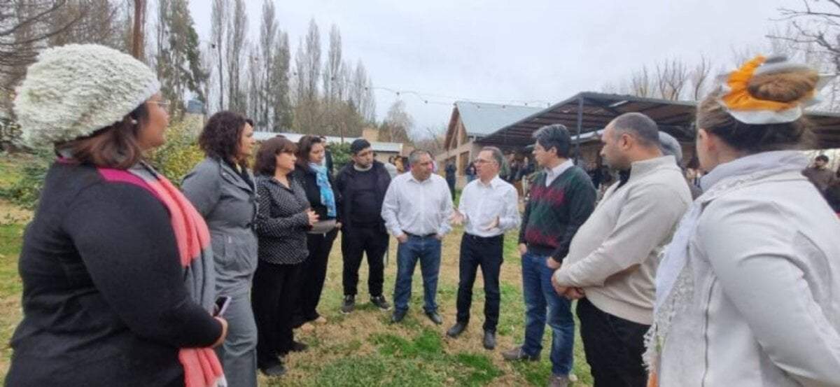 Bertolini junto a candidatos del Partido Socialista. Fuente (Facebook).