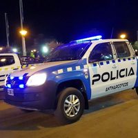 Impactante vuelco cerca de Plaza Huincul dejó a dos personas heridas