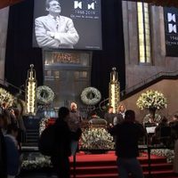 Cientos de fanáticos de José José lo despiden con homenaje en Bellas Artes (VIDEO)