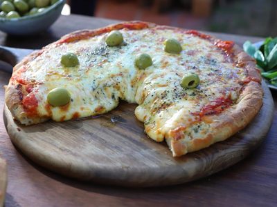 Pizza al molde sin TACC: la receta express e irresistible para disfrutar el finde