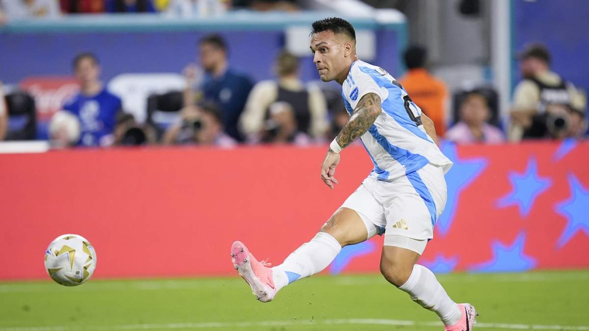 Lautaro Martínez anota el gol del triunfo