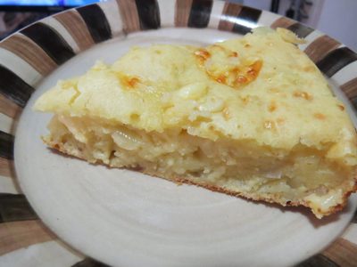 Torta de cebolla y queso: si te gustan las meriendas saladas, prepará esta receta que es un 10