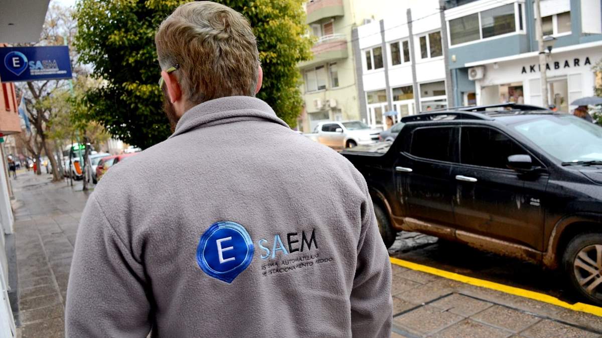 Estacionamiento medido en Neuquén. Fuente: (Twitter)