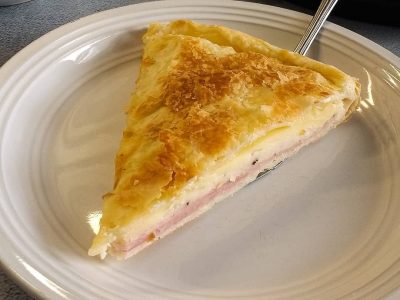 Preparate una tarta de jamón y queso deliciosa y fácil, con ingredientes accesibles y lista en menos de una hora