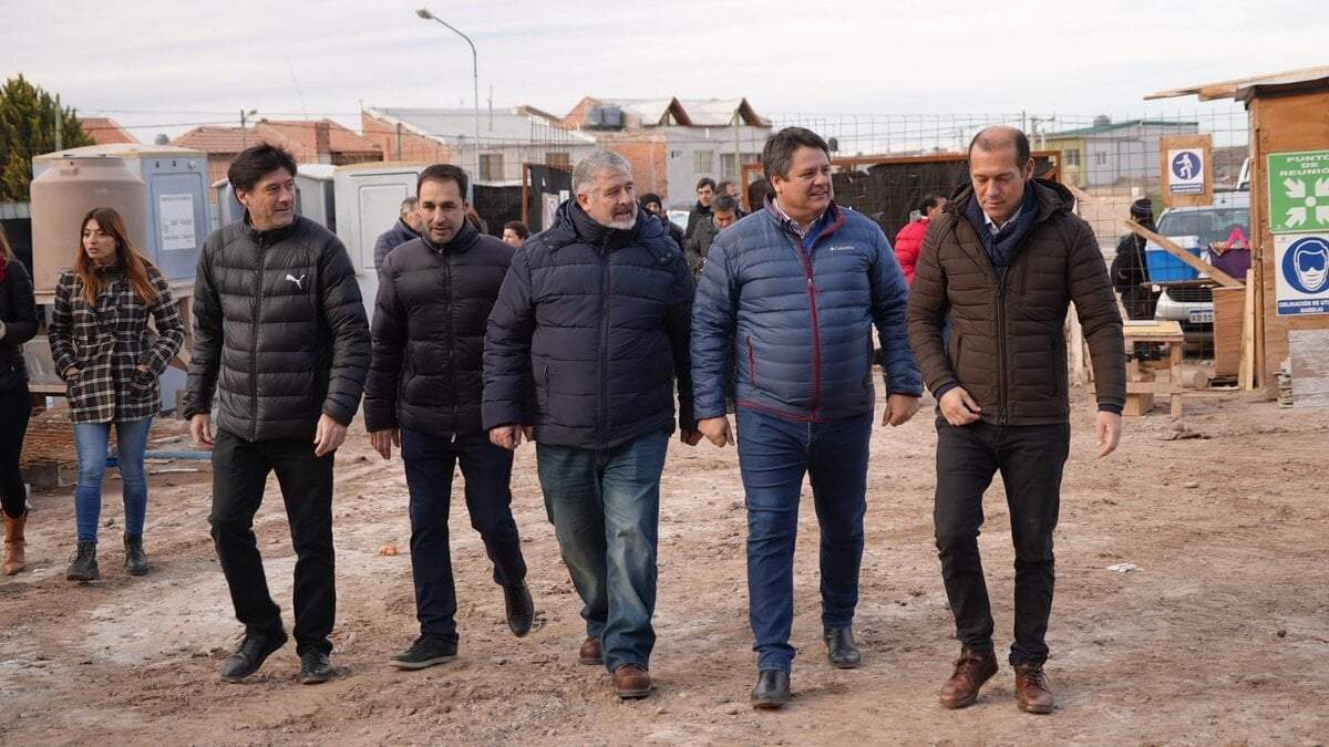 Omar Gutiérrez en el barrio San Lorenzo. Fuente (Twitter).