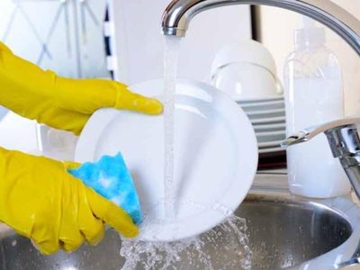 Decile chau al sarro: el truco viral para dejar tu vajilla impecable usando solo 2 ingredientes