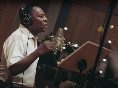 Pelé y sus otros dotes en la música, la televisión y el cine