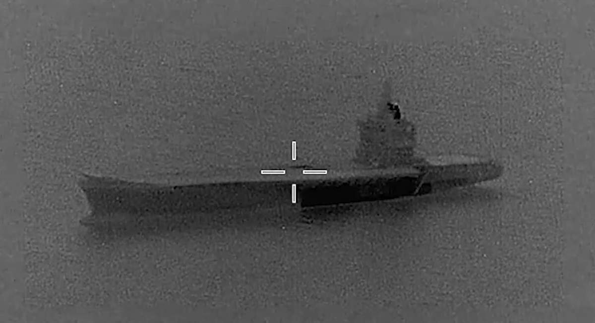 EEUU hundió un buque de guerra iraní de grandes dimensiones