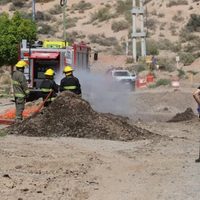 Evacuaron dos manzanas de un barrio por la rotura de un caño que provocó una fuga de gas