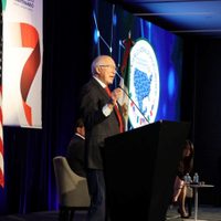 Tras reclamos de López Obrador a EU, Ken Salazar destaca cooperación antinarco