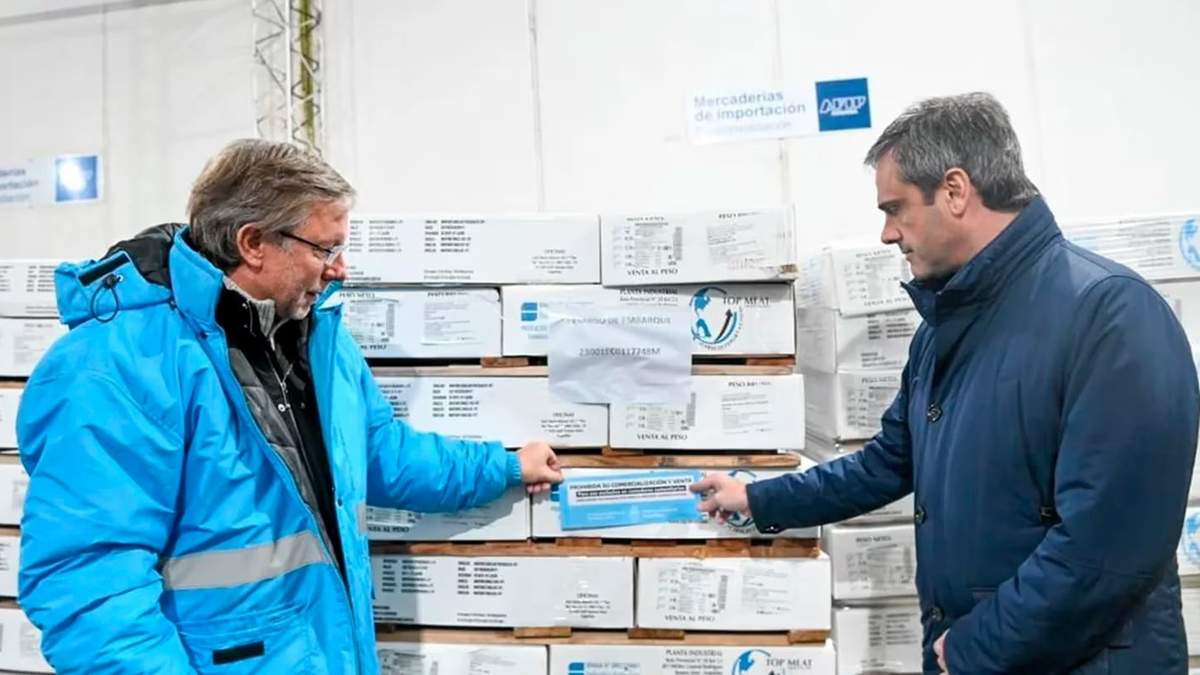 La Aduana incautó 430 toneladas de carne vacuna. Fuente: (Twitter)