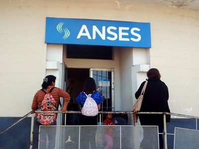 ANSES: quiénes cobran este martes la jubilación y el IFE de 10.000 pesos