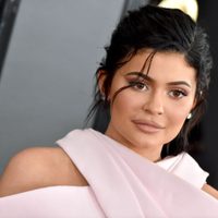 ¿Eso es real? La imagen que expone a Kylie Jenner. ¡Es otra persona!