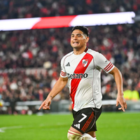 Un mimo a la nostalgia: el significado del especial festejo de Maxi Salas tras su primer gol en River