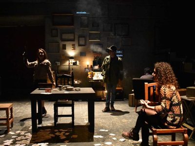 "En la ruina de los náufragos", para sonreír y recordar