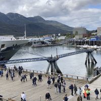 Los turistas invaden la capital de Alaska entre dudas sobre el futuro de su enorme glaciar