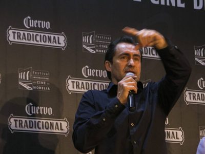 Demián Bichir pide a AMLO justicia para el activista asesinado Simón Pedro Pérez López