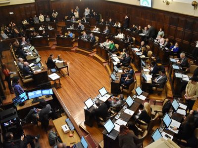Cámara de Diputados: quieren declarar a la educación como servicio esencial