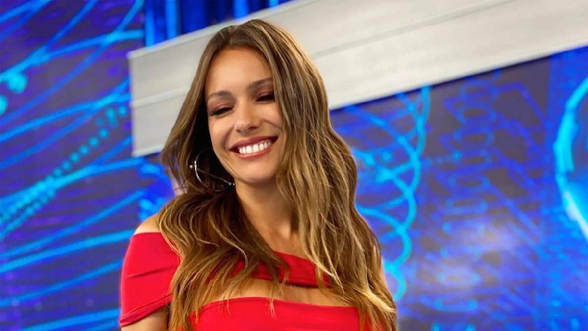 Pampita. Fuente]: (X)