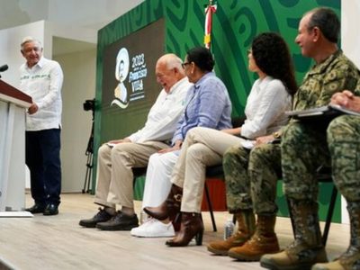 “Me quieren silenciar”: AMLO sobre las medidas del INE