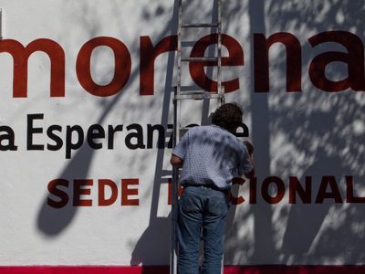 El INE avala a estos cinco candidatos para dirigir Morena; Gibrán Ramírez, fuera