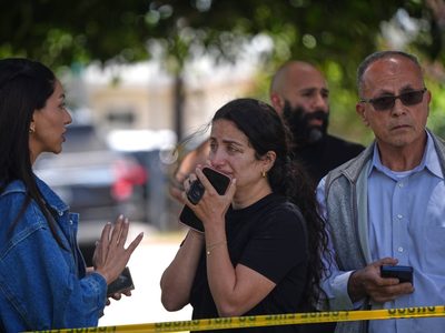 Al menos cinco muertos en un tiroteo en una mezquita en San Diego