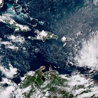 Tormenta tropical Ernesto descarga aguaceros en el noreste del Caribe y se enfila a Puerto Rico