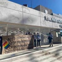 Integrantes de la comunidad LGBT protestan por asesinato de transgénero en Veracruz
