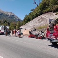 Nuevo incidente vial: un auto chileno volcó en la ruta 231 y sus ocupantes se salvaron de milagro