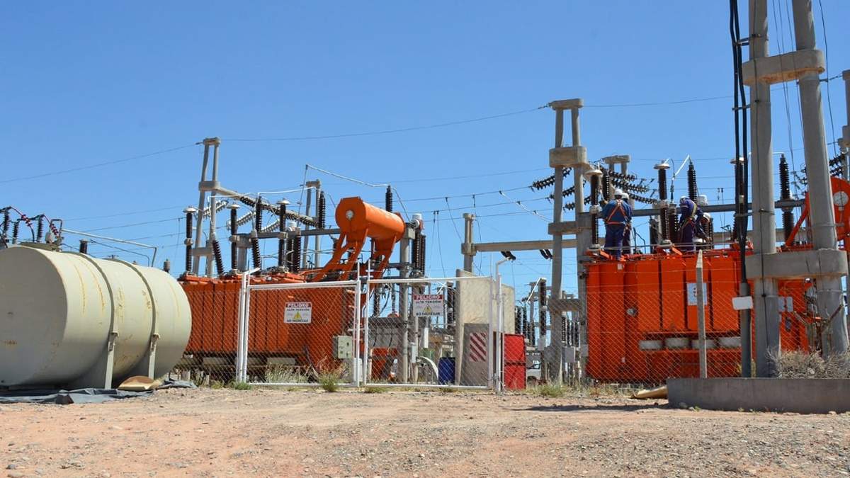 Recambio de equipamiento en la estación Puesto Hernández. Fuente: (Facebook)