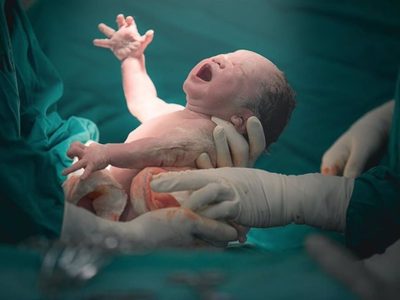 OMS publica plan mundial para abordar la hemorragia posparto, principal causa de muerte materna