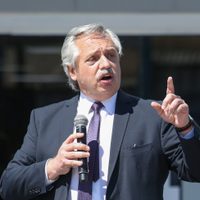 "El problema se ha ido al interior del país": Alberto Fernández evaluó con infectólogos cómo seguir